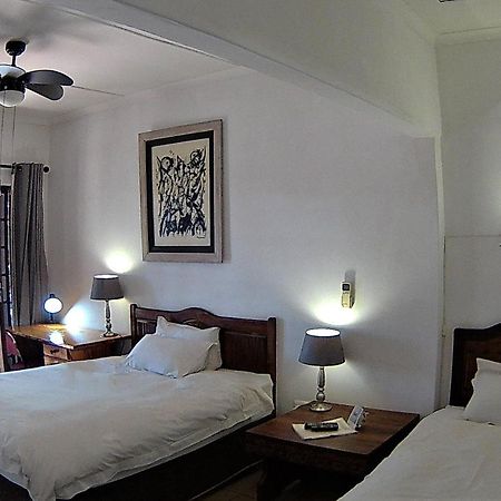 Kuru-Kuru Guesthouse Куруман Экстерьер фото