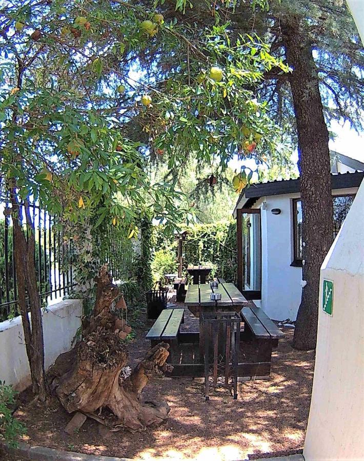 Kuru-Kuru Guesthouse Куруман Экстерьер фото